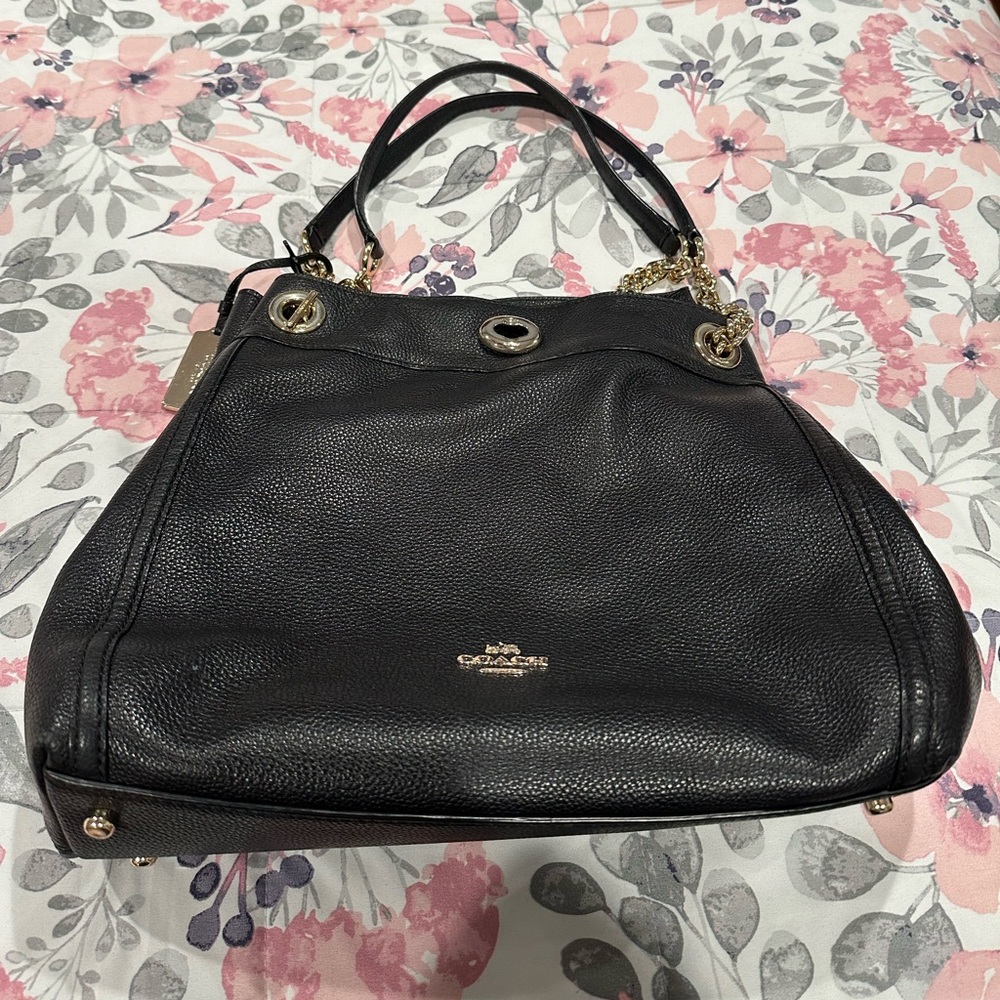 Coach shoulder bag in great condition.
